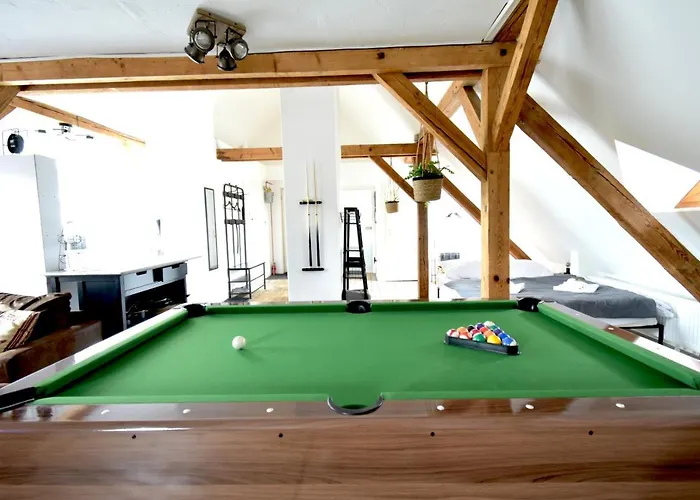 Black Billard L Loft Fuer 2-4 Personen L Wohlfuehlen In Altstadtnaehe