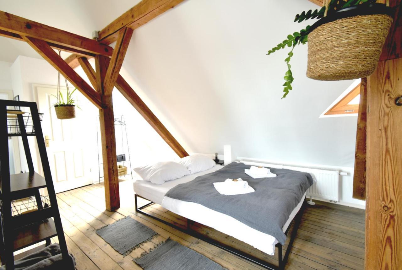 Black Billard L Loft Fuer 2-4 Personen L Wohlfuehlen In Altstadtnaehe * Landshut
