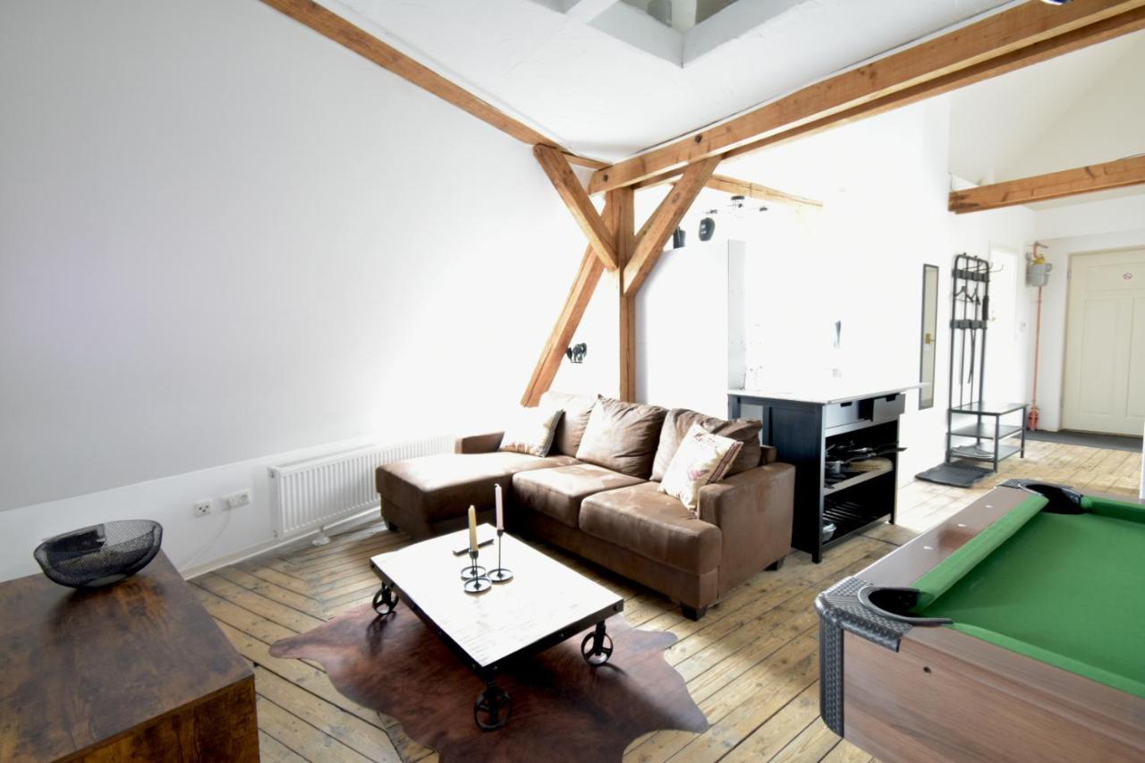 Black Billard L Loft Fuer 2-4 Personen L Wohlfuehlen In Altstadtnaehe Apartment *
